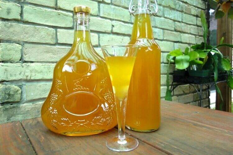 Малиновый ликер: 11 рецептов в домашних условиях