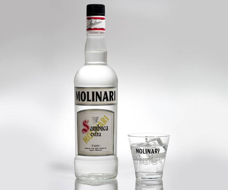 Самбука: что это за напиток, как правильно пить, чем запивать, лучшие марки