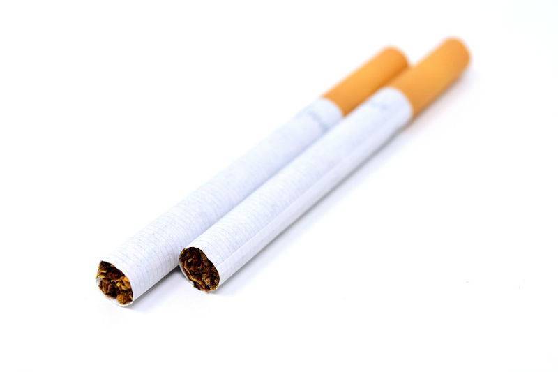 Две сигареты