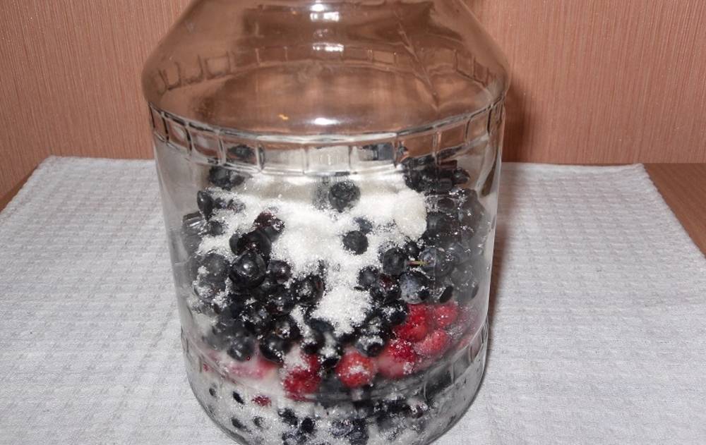 Настойка из черники: 4 рецепта в домашних условиях