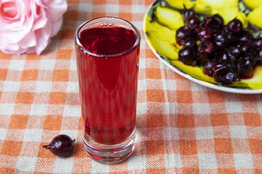 Вино из шиповника: 3 рецепта в домашних условиях