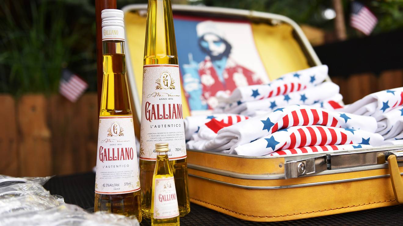 Гальяно (galliano): итальянский ликер со вкусом трав, фруктов и ягод | inshaker | яндекс дзен