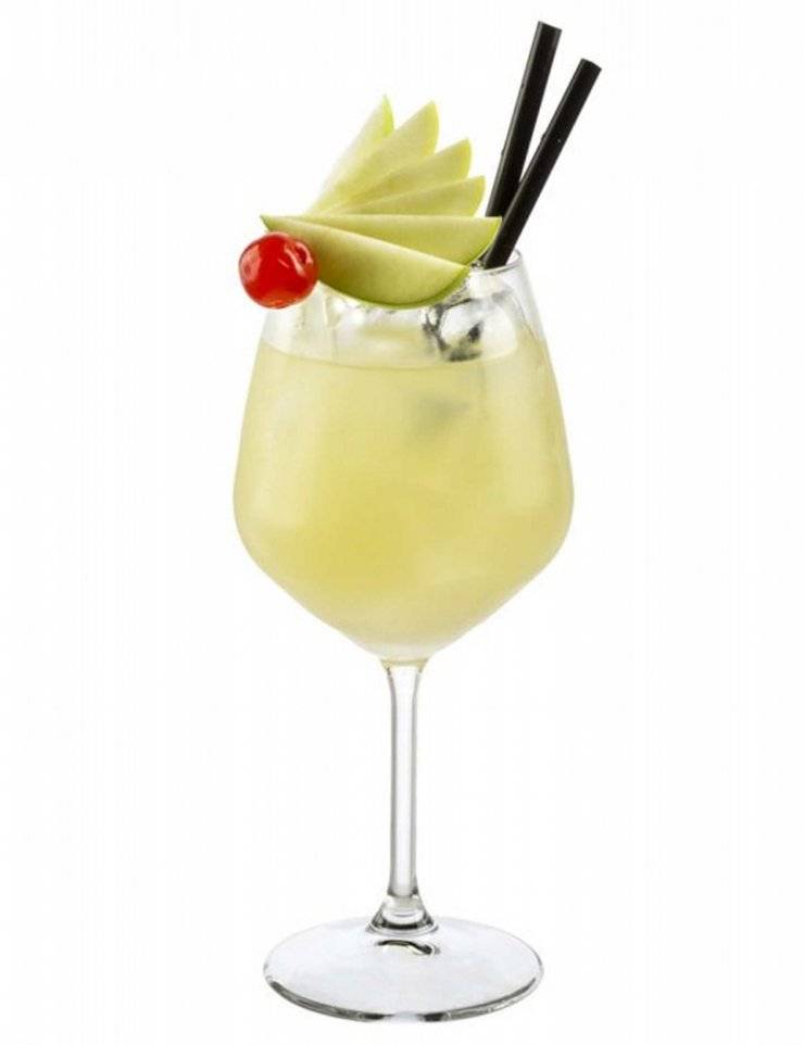 Коктейли с самбукой: простые рецепты для приготовления в домашних условиях, состав с колой, соком, спрайтом