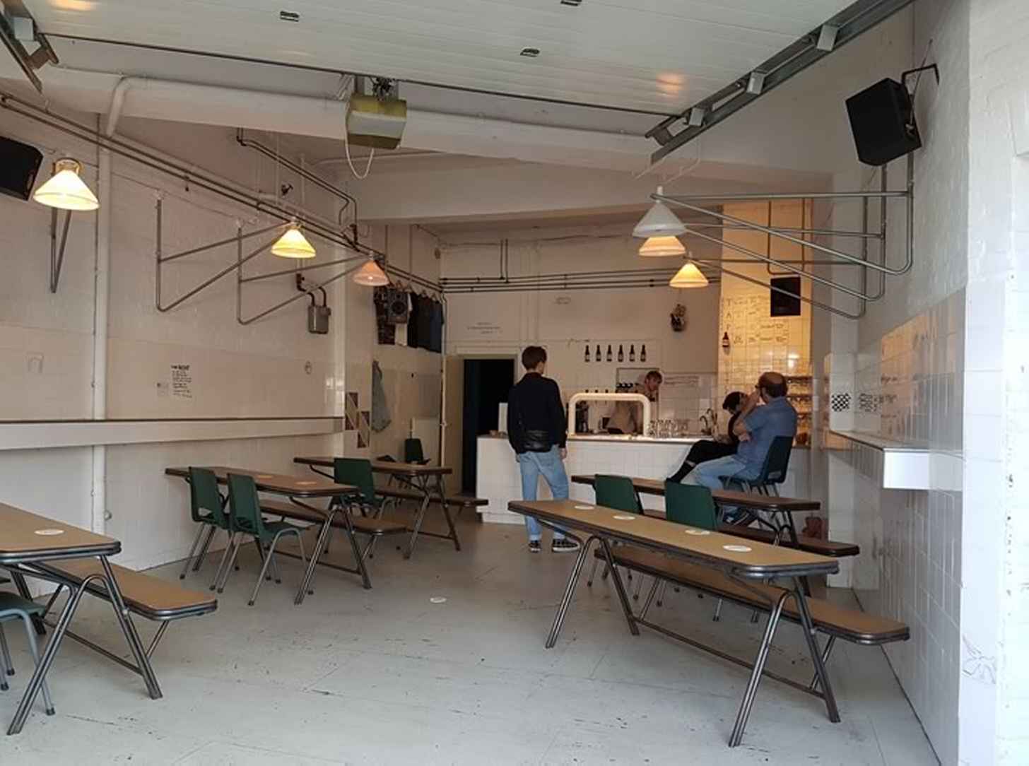 Где выпить пива в амстердаме: 8 отличных баров и пивоварен