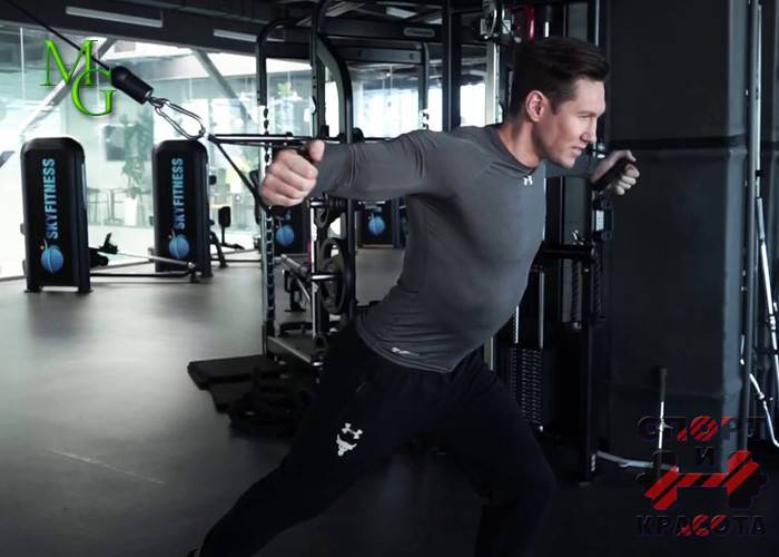 Сгибание рук на бицепс в нижнем блоке кроссовера: техника с прямой, ez и канатной рукоятью