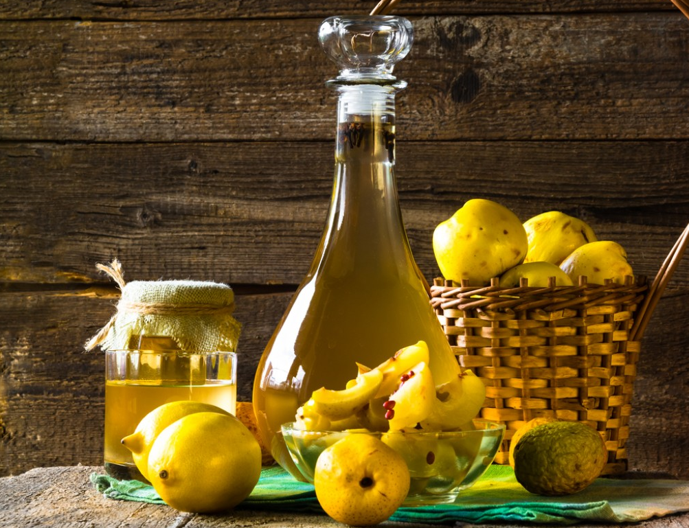 Домашняя наливка из варенья – рецепты с водкой и без