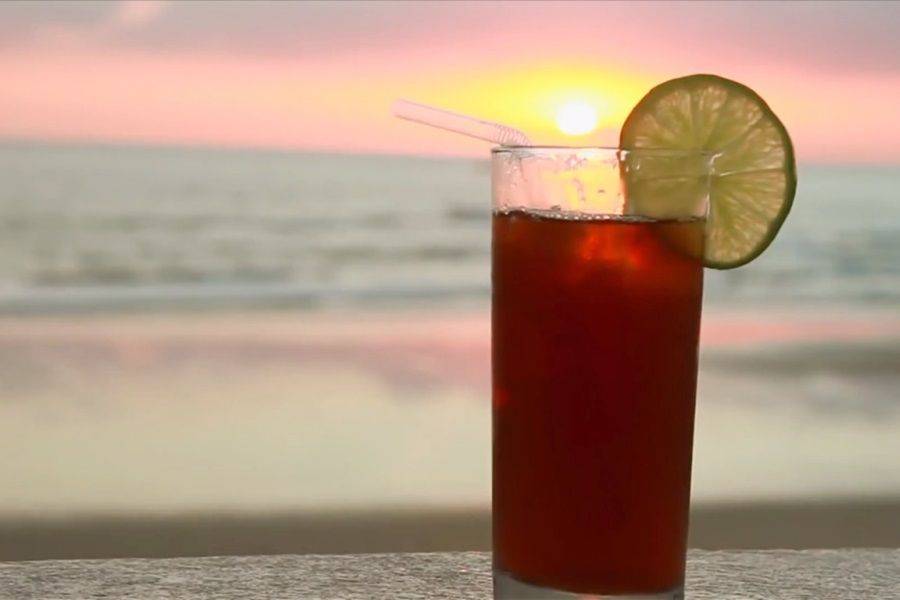 Коктейль с колой: рецепты с виски, водкой, ромом и как называется