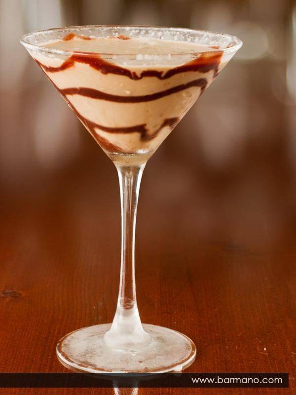 Коктейли с мартини - лучшие способы изготовления вкусных смешанных напитков