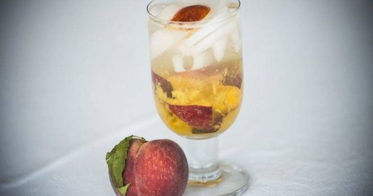 Молочный коктейль с персиками - 6 пошаговых фото в рецепте