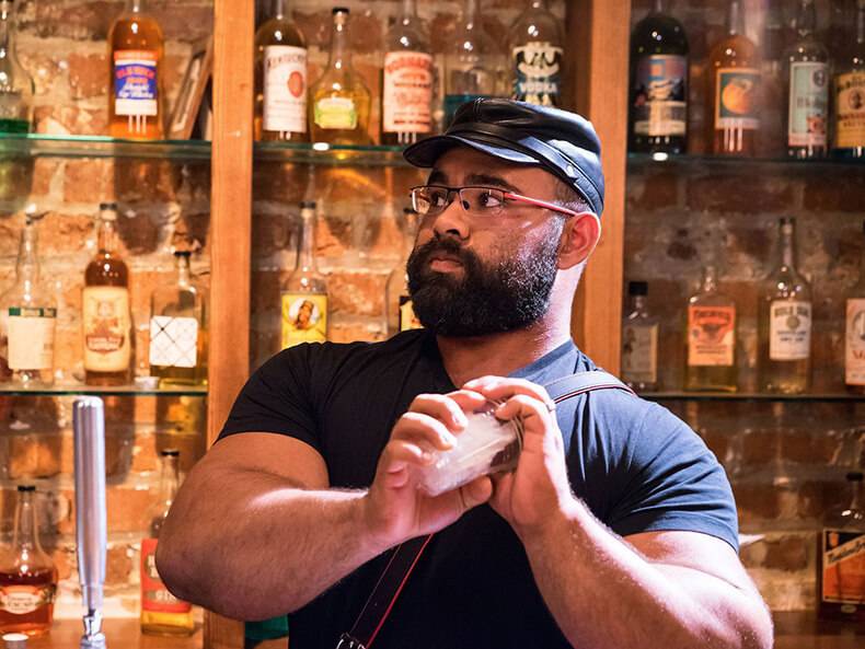 Хочу стать барменом - с чего начать?