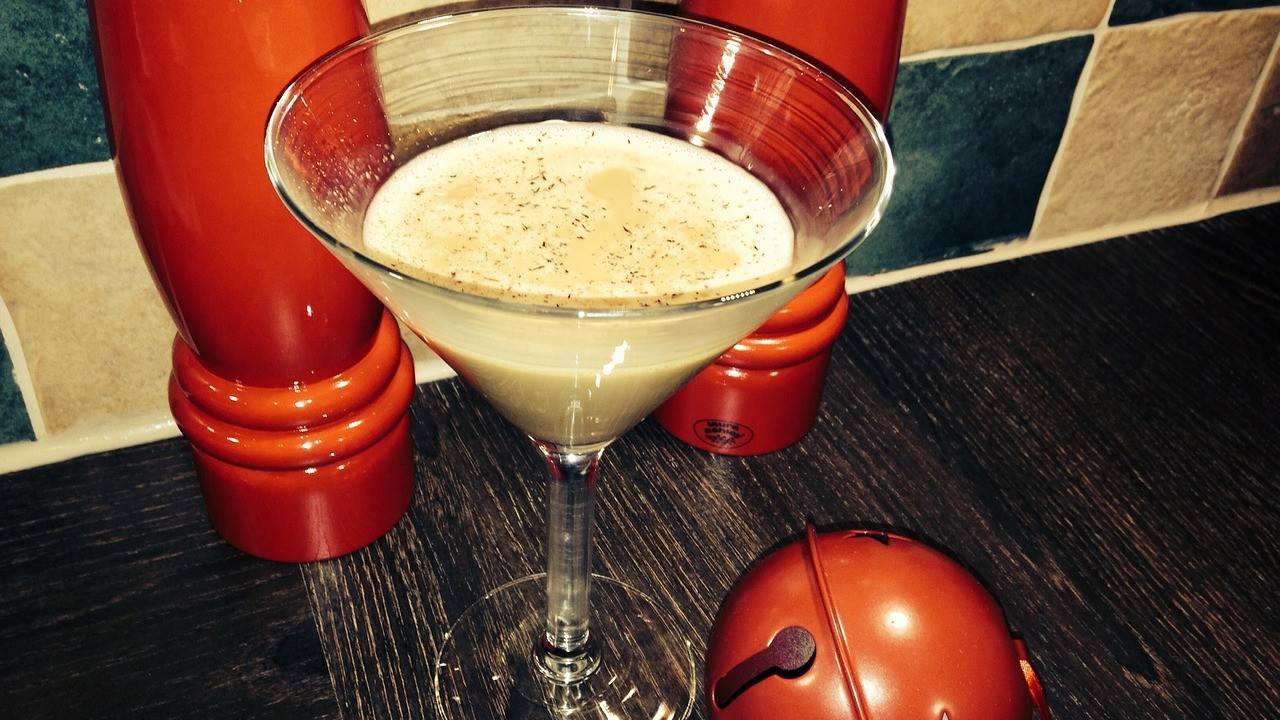 Приготовление гоголь-моголь от кашля по классическому рецепту