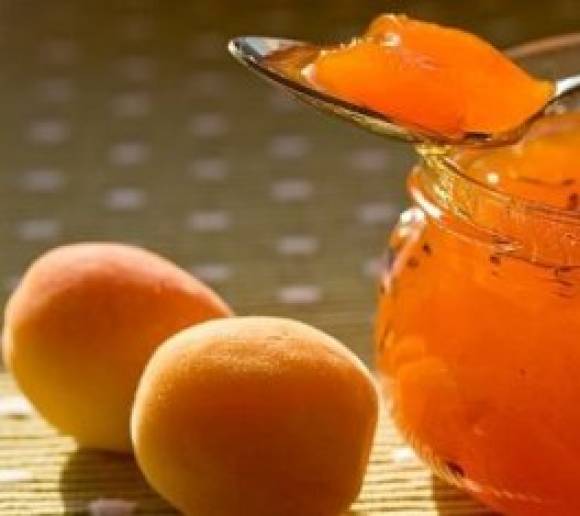 Абрикосовый ликер: 5 рецептов в домашних условиях