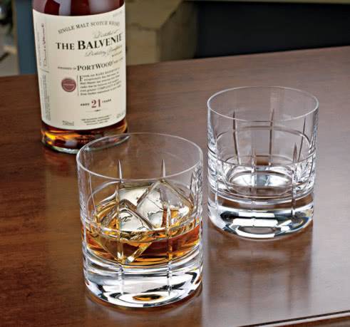 С чем пьют бурбон: что это такое и относится ли к виски, как правильно употреблять, что едят под напиток, и нужно ли закусывать | suhoy.guru