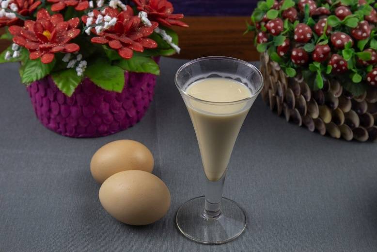 Яичный ликер: рецепты приготовления коктейлей с адвокатом в домашних условиях, как правильно пить напиток