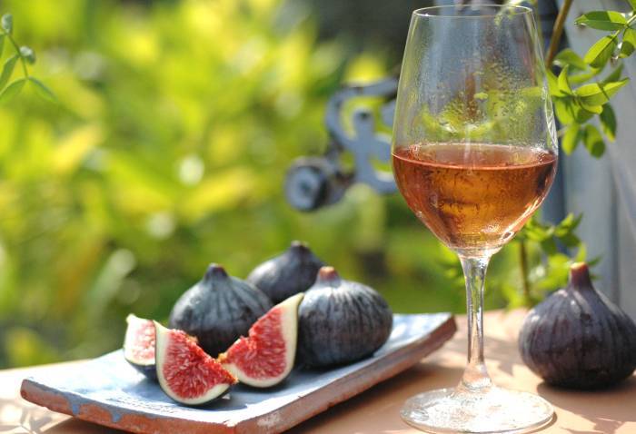 Вино из инжира: 4 рецепта в домашних условиях