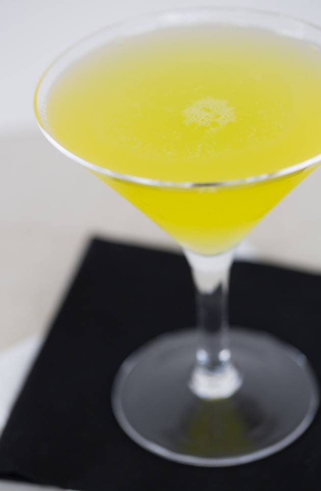 Приготовление коктейлей - милано