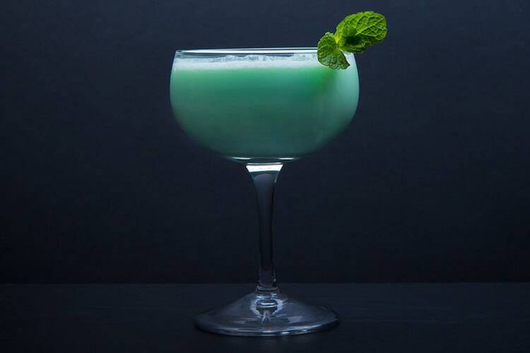 Лучшие, пошаговые рецепты приготовления коктейля кузнечик