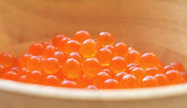 8 полезных свойств красной икры для человека (с опорой на исследования)