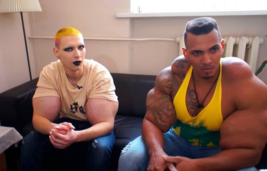 Бодибилдер с чудовищным объемом бицепса. грег валентино