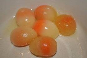 Как заморозить куриные яйца: в морозилке, сырые и вареные, белки и желтки