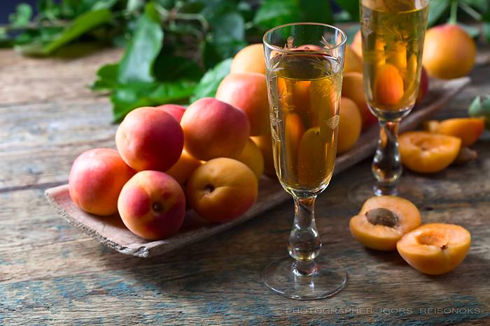 Абрикосовая наливка: 4 рецепта в домашних условиях