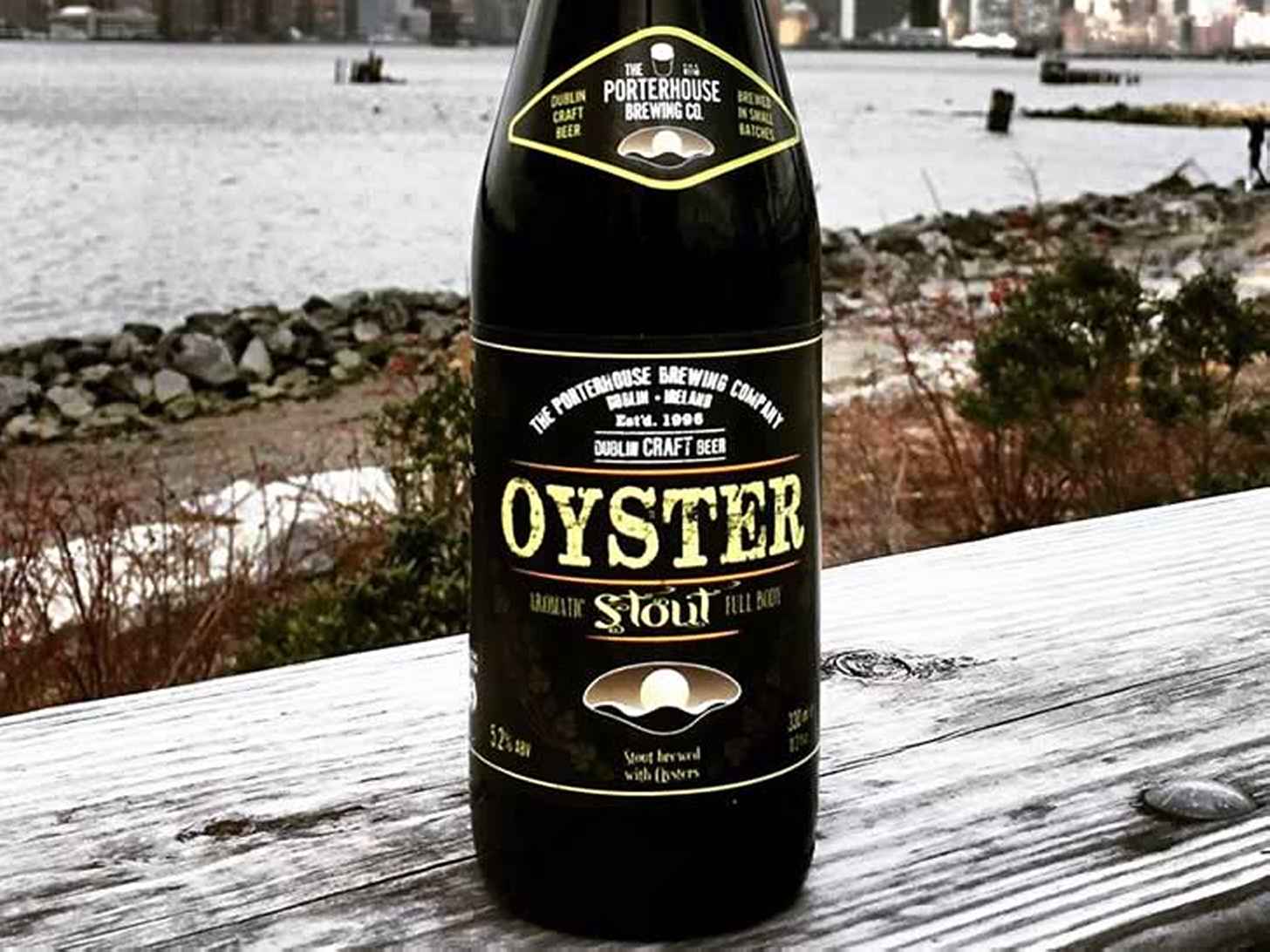 Ойстер стаут. Устричный Стаут пиво. Ойстер Стаут пиво. Marston's Oyster Stout. Портерхаус Ойстер Стаут.