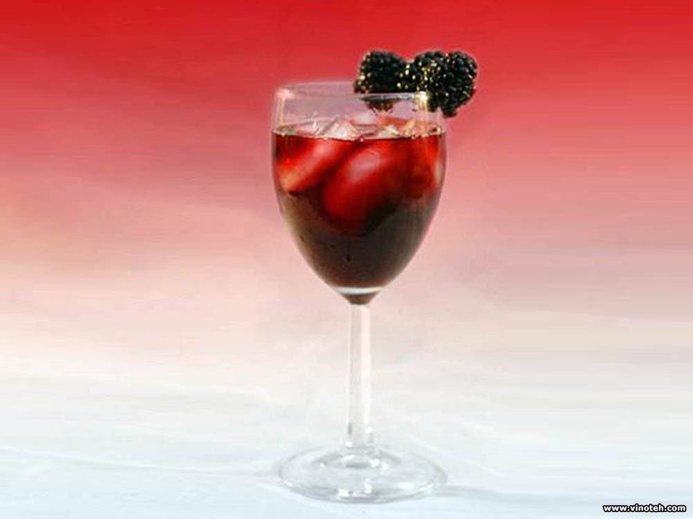 5 разных рецептов домашнего вина, которые должен приготовить каждый