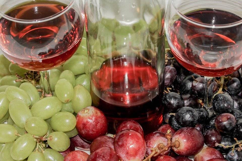 Вино из винограда - простые пошаговые рецепты для приготовления в домашних условиях