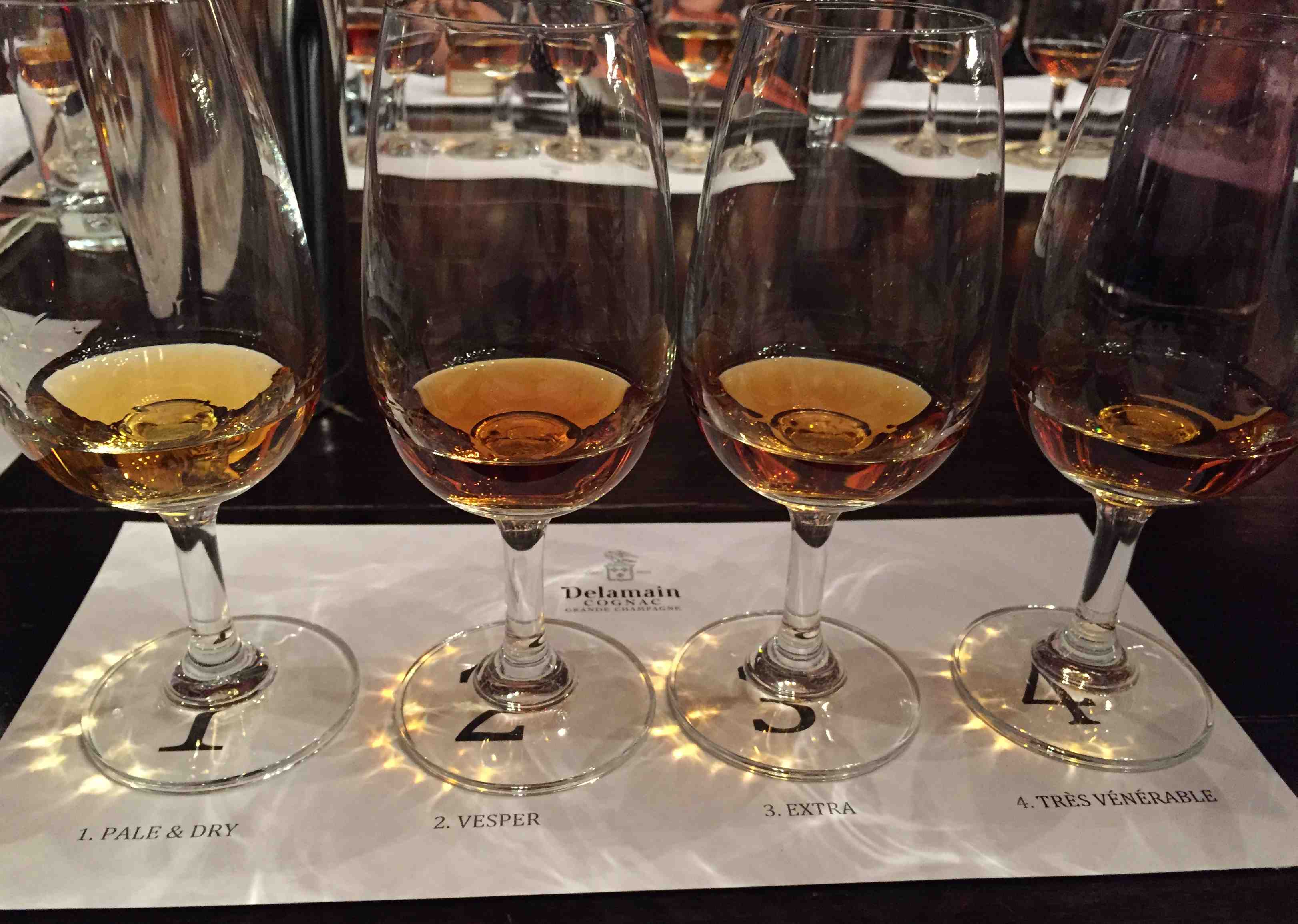 Коньяк отард: история, обзор видов, как пить + интересные факты