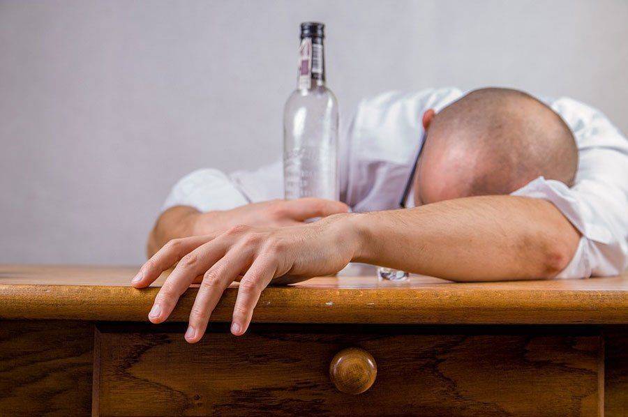 Деградация и отравление мозга при употреблении алкоголя