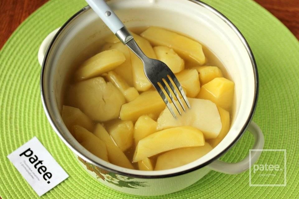 Сколько калорий в картошке: варенной, жареной, фри и картофеле в мундире?