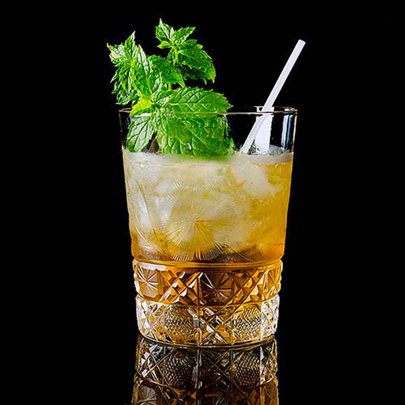 Коктейли с егермейстером: пошаговые рецепты приготовления в домашних условиях, 10 самых популярных вариантов