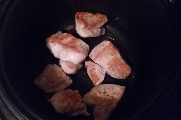Куриная грудка в мультиварке — 5 простых и вкусных рецептов