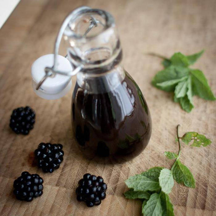 Ежевичное вино - простые рецепты в домашних условиях с медом, изюмом, красной смородиной и без воды