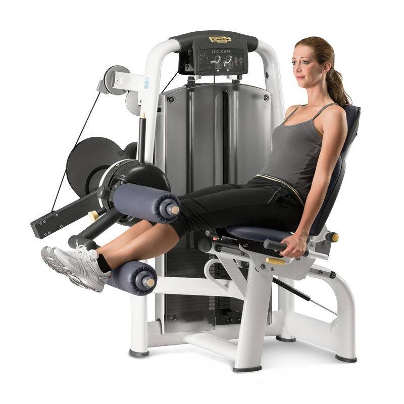 Сгибание ног лёжа: изолированная тренировка бицепса бедра