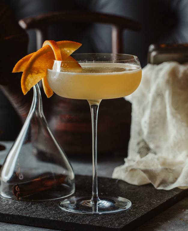 Как сделать апельсиновый ликер в домашних условиях: 3 лучших рецепта приготовления