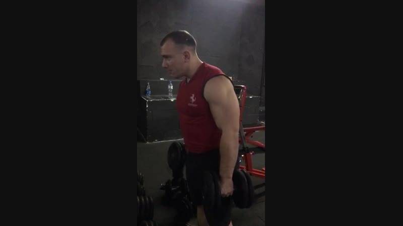 30 упражнений с гантелями для тех, кто хочет прокачать всё тело