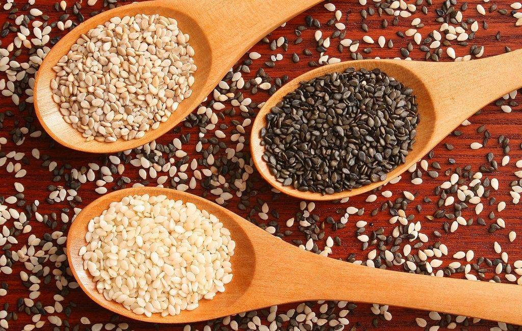 Кунжутное масло — полезные свойства и противопоказания, вред и как принимать?