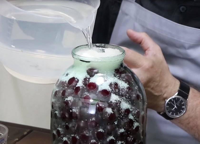 Наливка вишневая – кулинарный рецепт