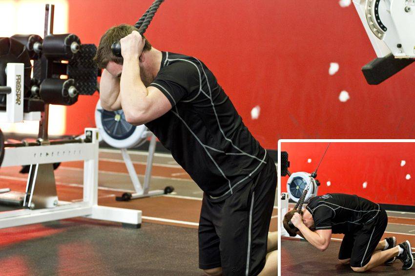 Тяга верхнего блока прямыми руками