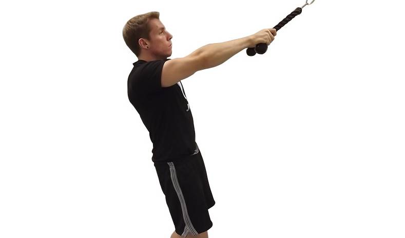 Тяга нижнего блока к поясу: техника выполнения тяги горизонтального блока, ошибки и вариации