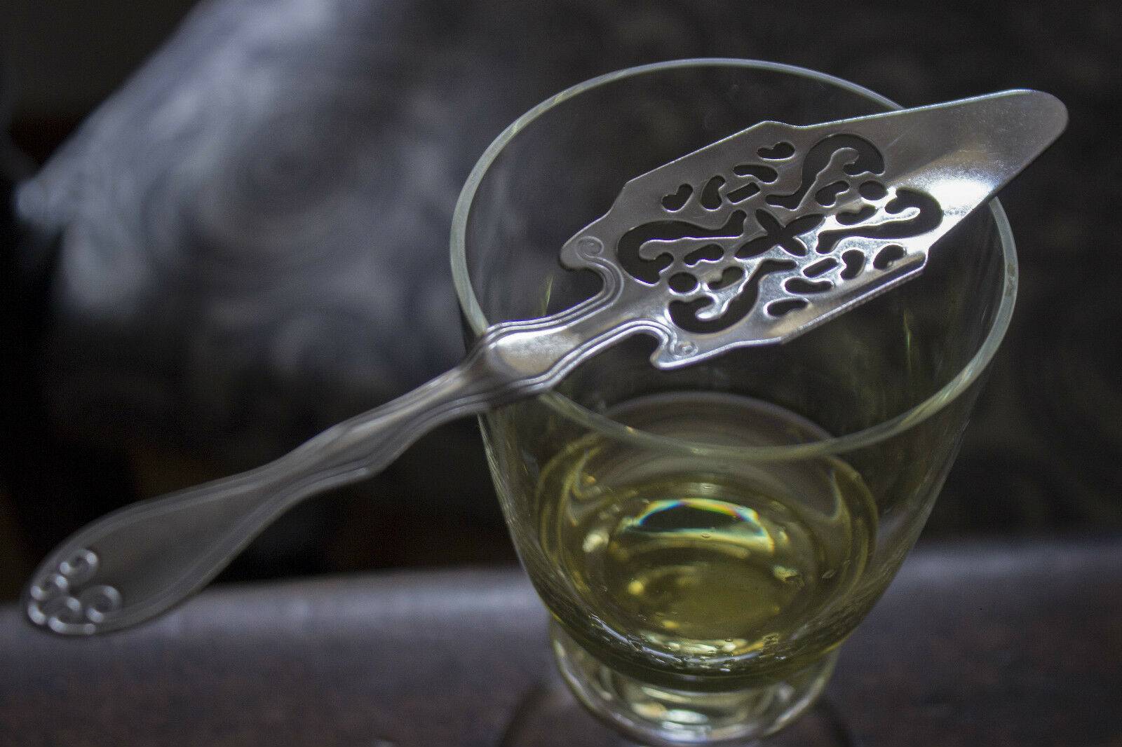 Эликсир настоящих творцов: как правильно пить абсент в домашних условиях