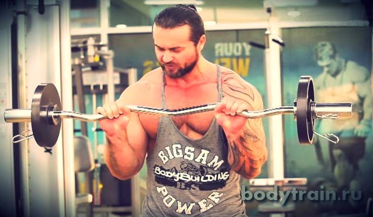 Концентрированный подъем на бицепс