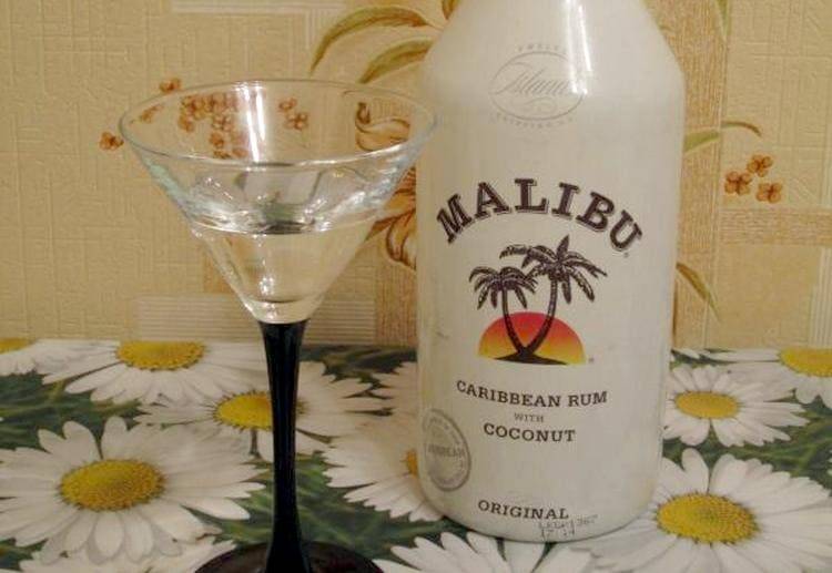 Малиновый ликер: 11 рецептов в домашних условиях