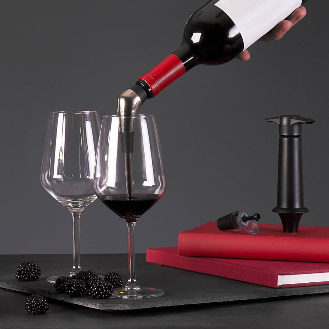 Подставка для вина: советы по выбору для квартиры и дома