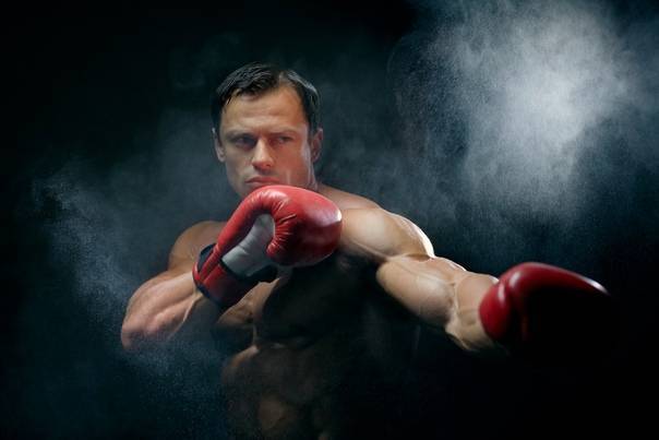 Упражнения для боксёров в тренажёрном зале: программа