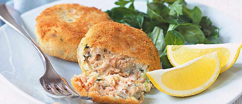 Диетические паровые рыбные котлеты – кулинарный рецепт