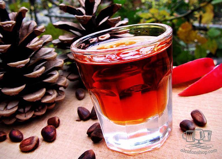 Как приготовить самогон на кедровых орешках в домашних условиях