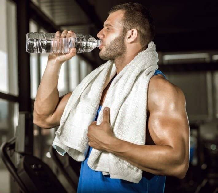 Можно ли пить воду во время и после тренировки