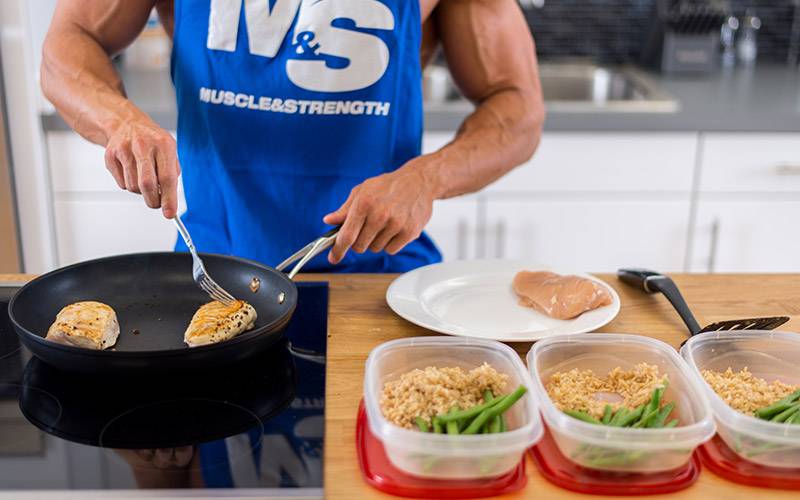 Детское питание вместо протеина: что лучше для бодибилдинга